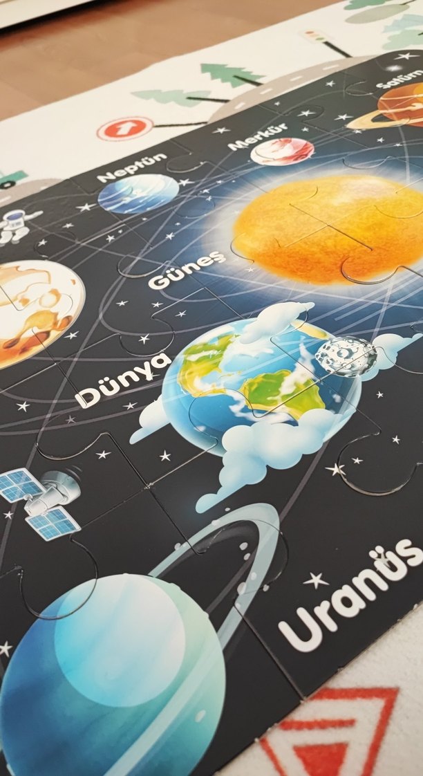 Çocuklar için Güneş Sistemi Puzzle'ı - Görsel 2