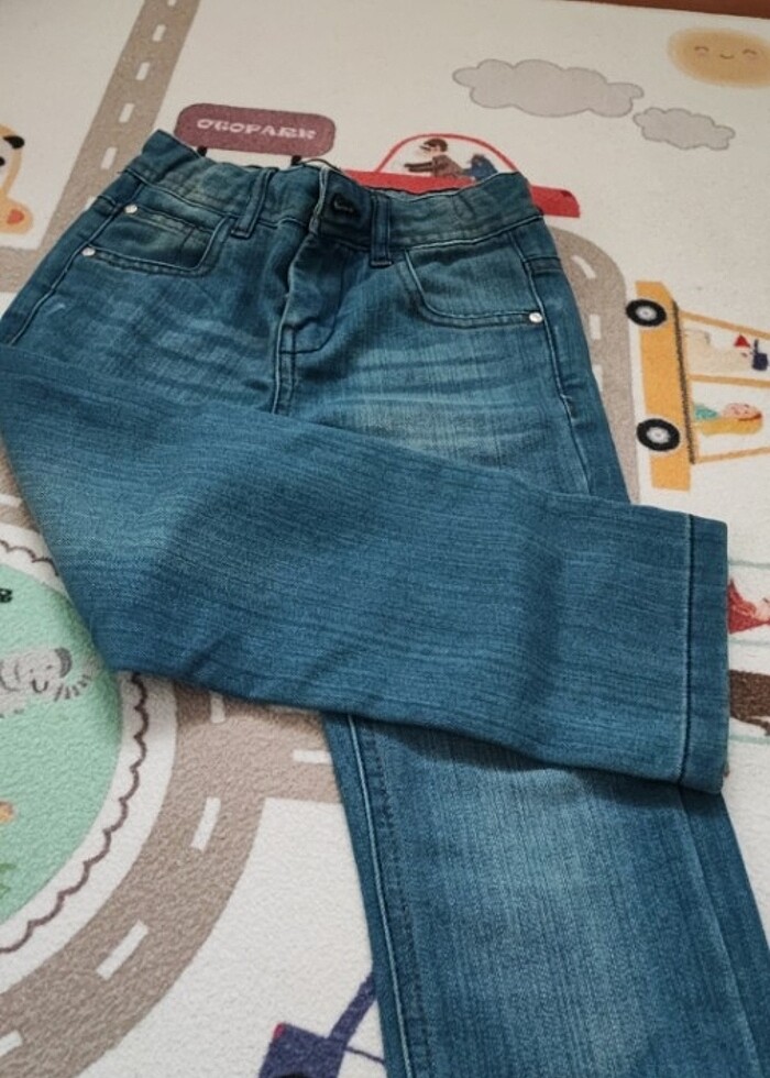 Erkek çocuk 4-5 yaş kot pantolon  - Görsel 5