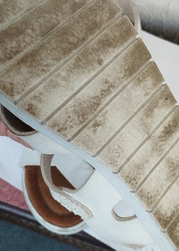 Beyaz Deri Tokalı Kız Sandalet - Görsel 3