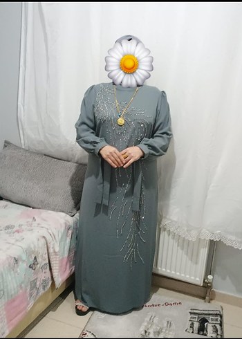 Boncuk ve taş İşlemeli Gri Uzun şık abiye,Elbise