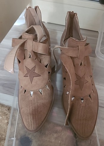 Bej Süet Kadın Dolgu Topuklu Günlük Ayakkabı