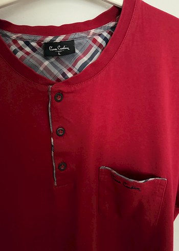 Kırmızı Düğmeli Erkek Tişört - Görsel 3