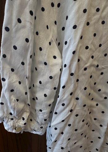 GAP Orjinal Düğmeli Beyaz Puantiyeli Kadın Gömlek - Görsel 8