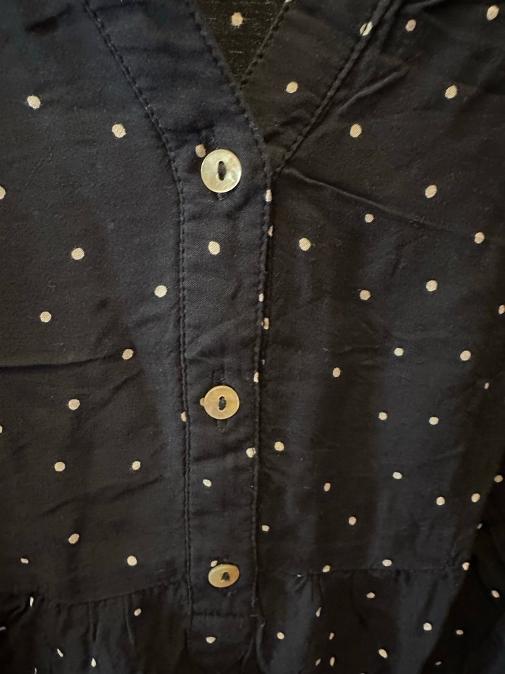 Lacivert Puantiyeli V Yakalı Kısa Kollu Kadın Gömlek - Görsel 5