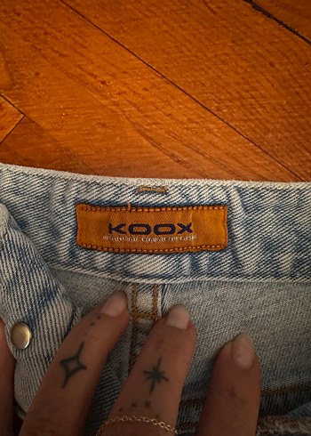 Düğmeli Bej Mini Kadın Jean Şort - Görsel 4