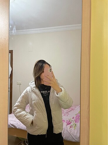 Beyaz sisme mont