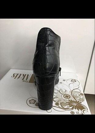 38 Beden Mecrea Marka Kadın Topuklu Bot Bir defa giyilmiş