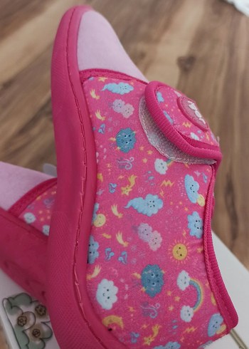 29 Beden pembe Renk Kız Çocuk Pembe Renkli Desenli Sıcak Terlik