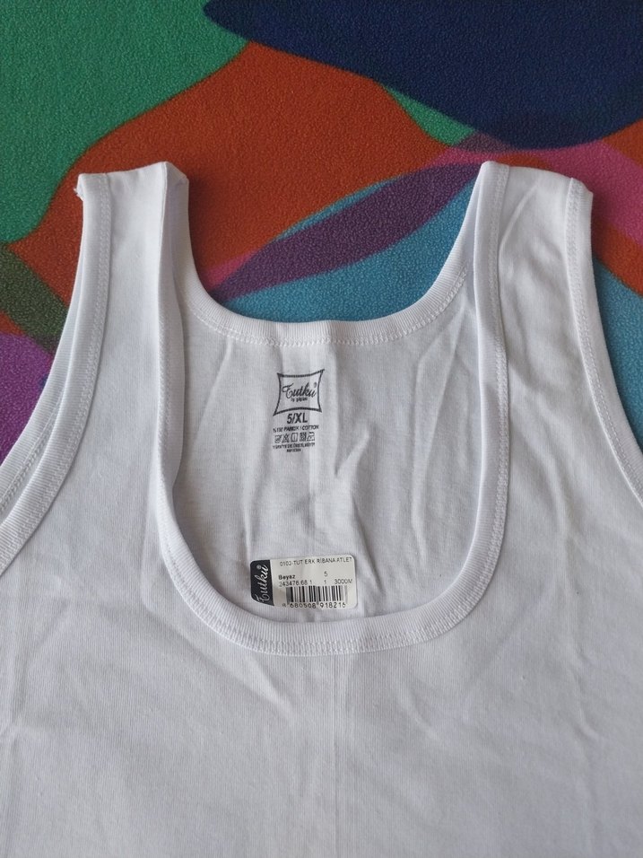 Beyaz erkek Atlet - Görsel 4