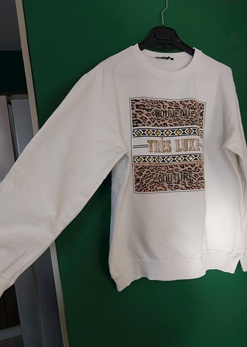 Kadın Beyaz Payetli Baskılı Sweatshirt - Görsel 4