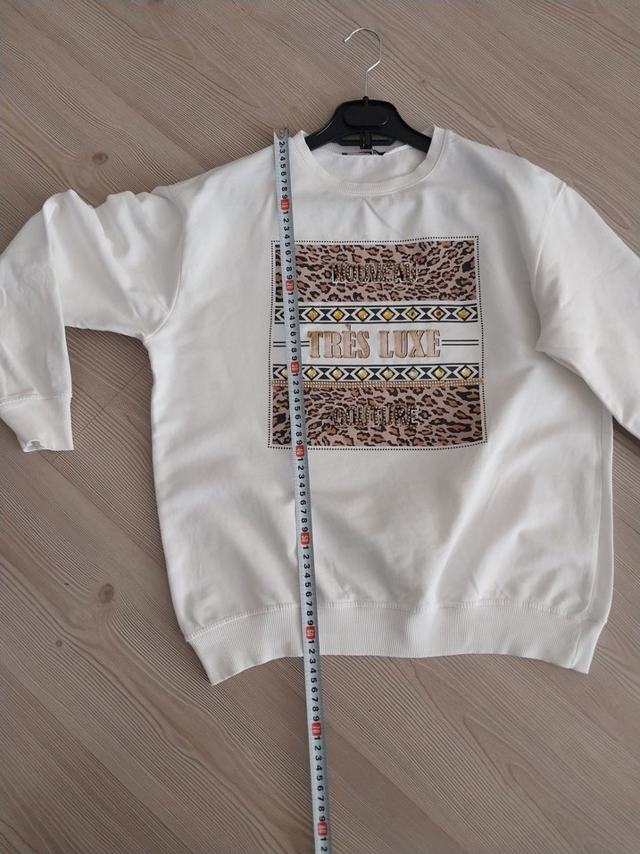 Kadın Beyaz Payetli Baskılı Sweatshirt - Görsel 5