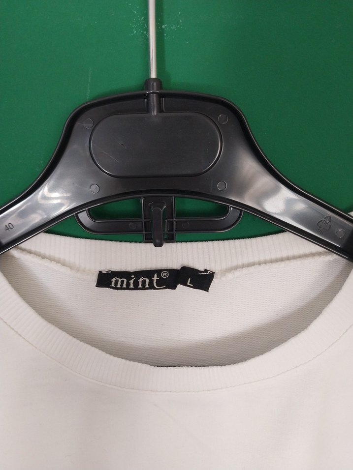 Kadın Beyaz Payetli Baskılı Sweatshirt - Görsel 3