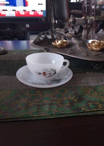 Gri Desenli Beyaz Porselen Fincan ve Tabak - Görsel 3