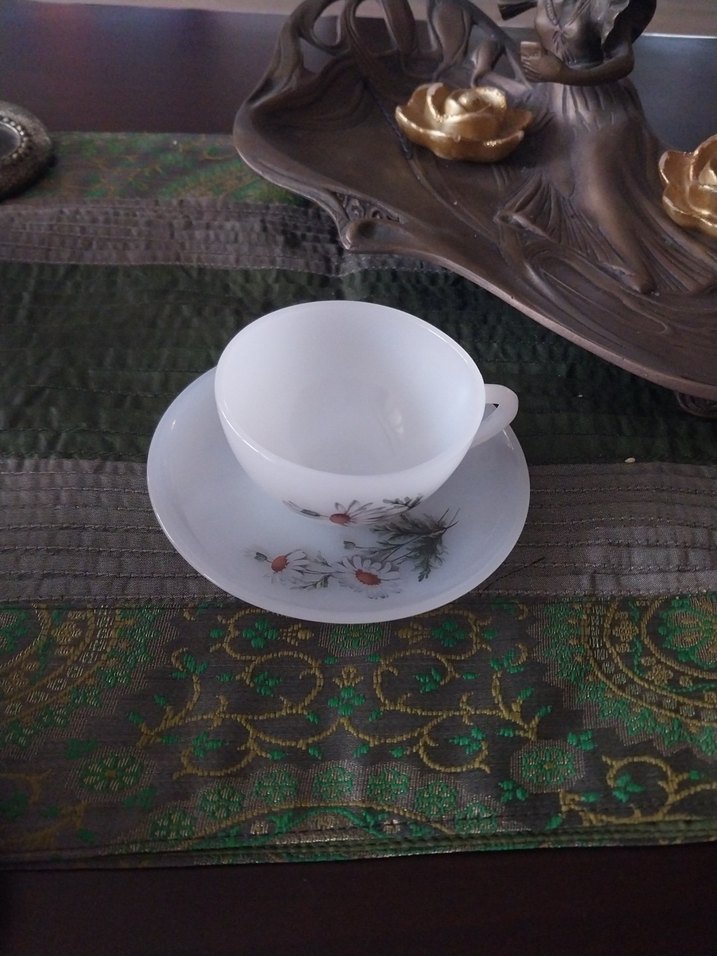 Gri Desenli Beyaz Porselen Fincan ve Tabak - Görsel 2