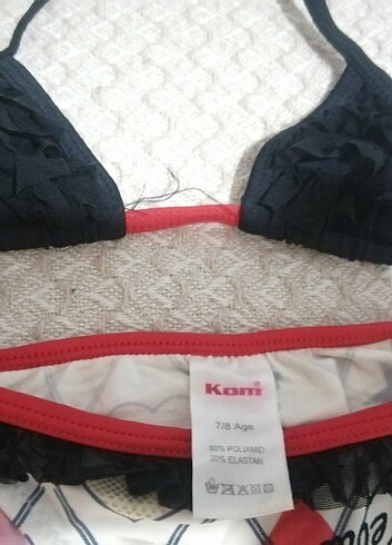 8 Yaş Beden çeşitli Renk Çocuk bikini 3 lü takım fırfırlı model