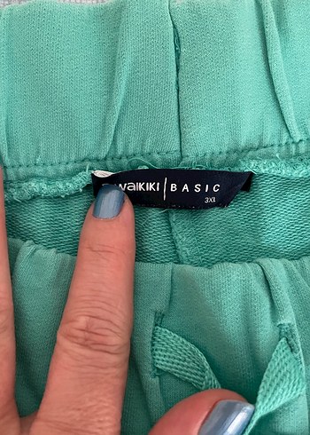 Parlak Yeşil, Bol Kesim, Kemerli Şort - Görsel 2