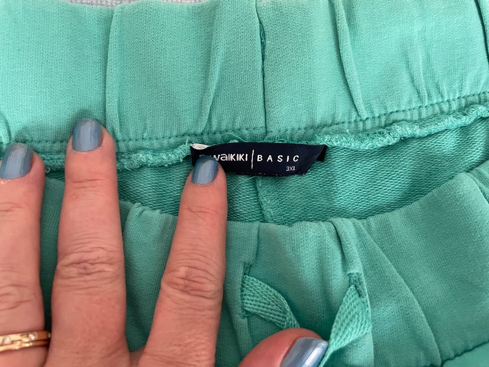 Parlak Yeşil, Bol Kesim, Kemerli Şort - Görsel 2