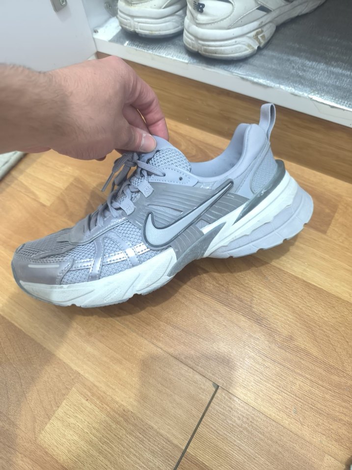 Nike Gri Bağcıklı Spor Ayakkabı - Görsel 3