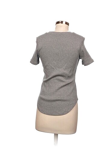 s Beden Calvin Klein T-shirt %70 İndirimli.