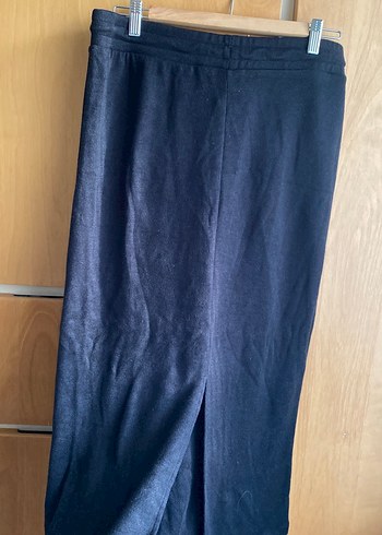 Siyah Uzun Dökümlü Etek - Görsel 4