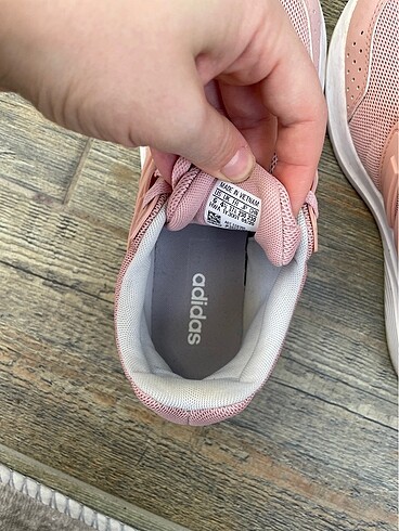 37,5 Beden pembe Renk Orjinal adidas 37,5 numara kusursuz