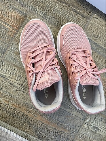 37,5 Beden Orjinal adidas 37,5 numara kusursuz
