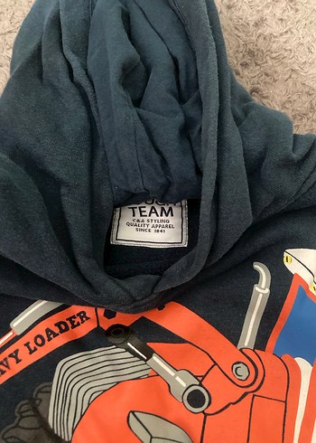 Kapüşonlu Erkek Çocuk Sweatshirt - Trendy Sokak Stili - Görsel 2