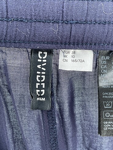 38 Beden lacivert Renk H&M Kumaş Pantolon %70 İndirimli.