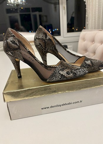 Altın Yılan Desenli Stiletto Topuklu Kadın Ayakkabı - Görsel 5