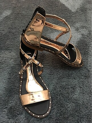37 Beden Yeni gold sandalet