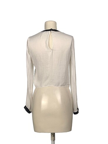 s Beden Zara Bluz %70 İndirimli.
