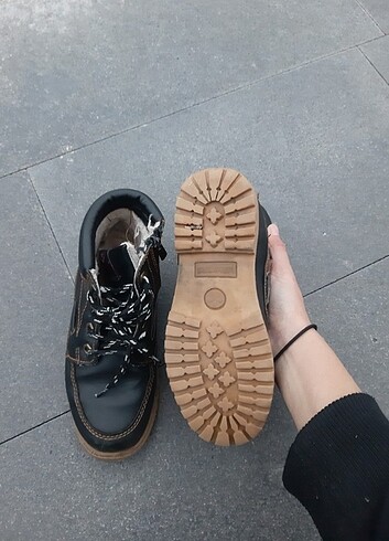 35 Beden Siyah Bot