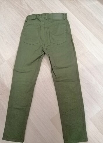 10 Yaş Beden Lc waikiki Erkek çocuk pantolon 9-10 yaş 134-140 CM Dar Kalıp /