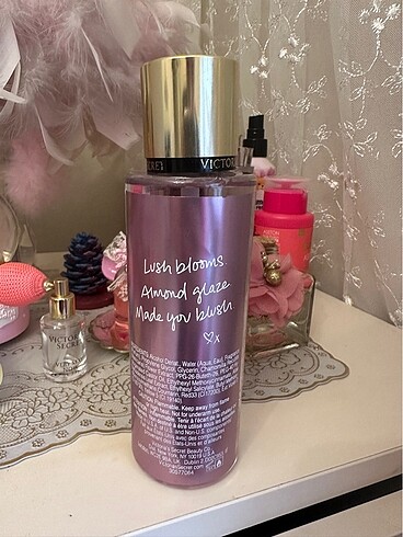 Victoria s Secret Vıctorıa secret velvet petals