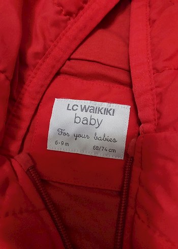 Kırmızı Kapüşonlu Bebek Tulumu - Görsel 2