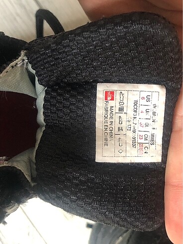 37 Beden siyah Renk The north face kadın bot