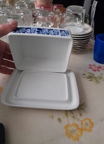 Porselen tereyağlık ve pecetelik