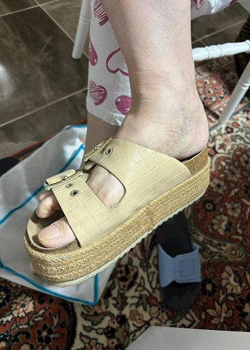 Stradivarius terlik - Görsel 3