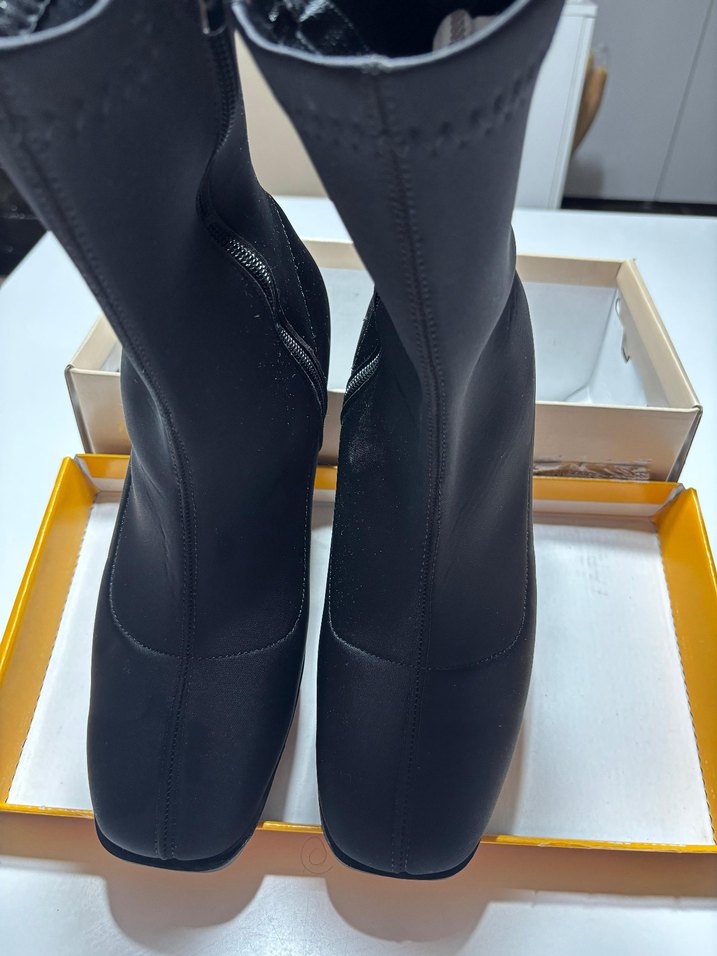 Siyah Stiletto Topuklu Lastik Bot - Görsel 3