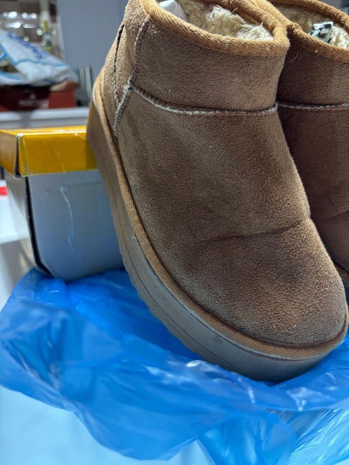 UGG Taba Süet Kadın Dolgu Topuk Bot - Görsel 2