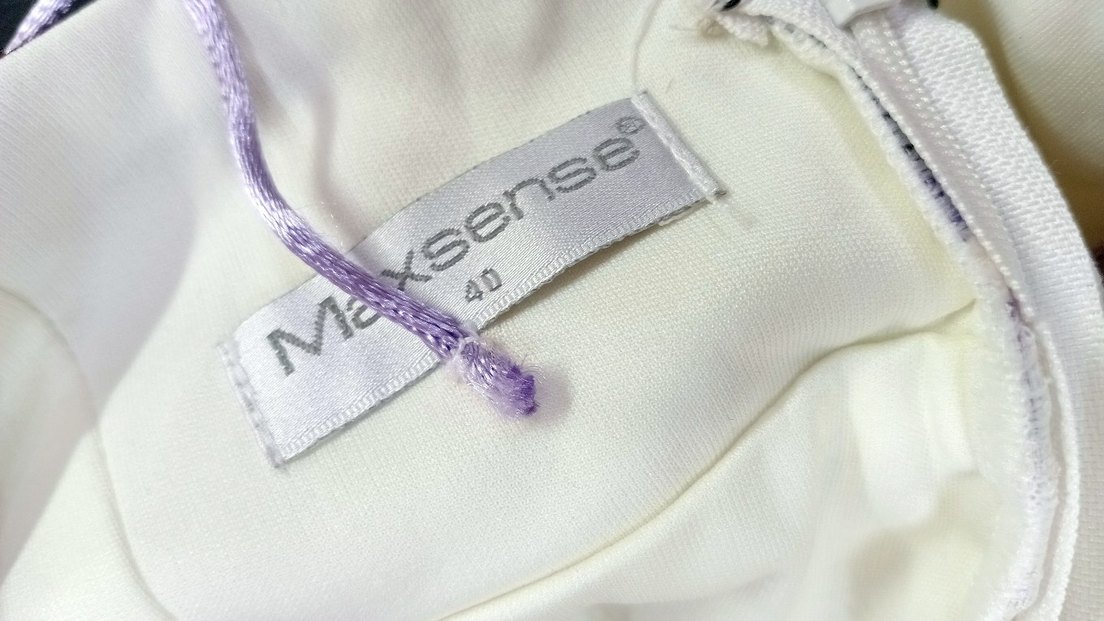 Mor Çiçek Desenli Uzun V Yakalı Elbise - Görsel 4