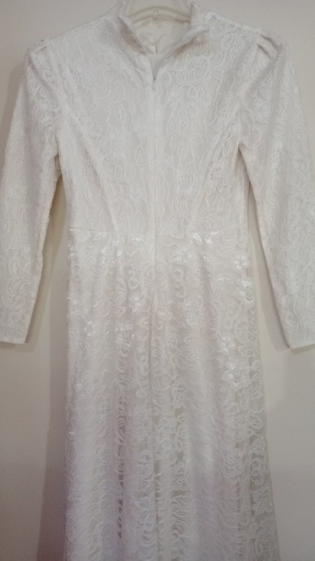 Dantel Detaylı Beyaz V Yaka Uzun Kollu Nişanlık - Görsel 4