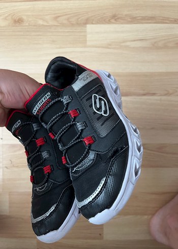 34 Beden kırmızı Renk Skechers Erkek Çocuk Renkli Desenli Spor Ayakkabı
