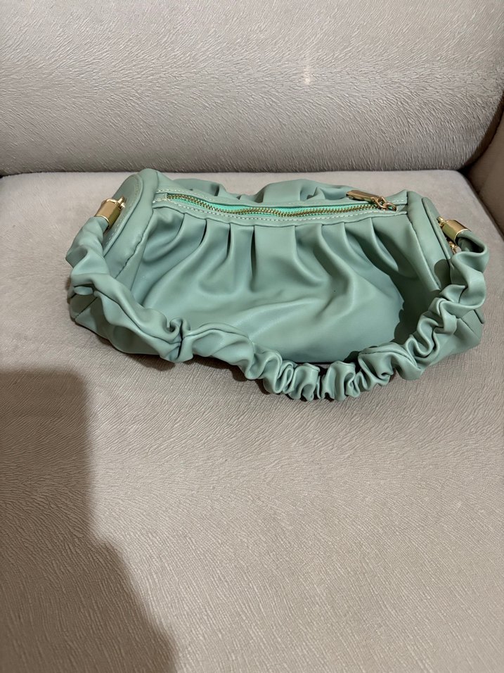Yeşil Büzgülü Kadın Çanta - Görsel 3