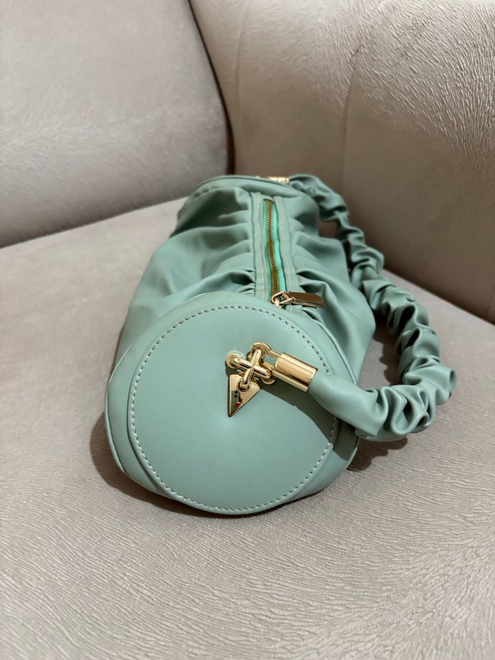 Yeşil Büzgülü Kadın Çanta - Görsel 2