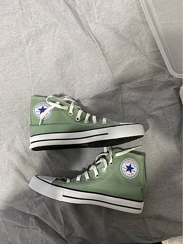 Yeşil converse