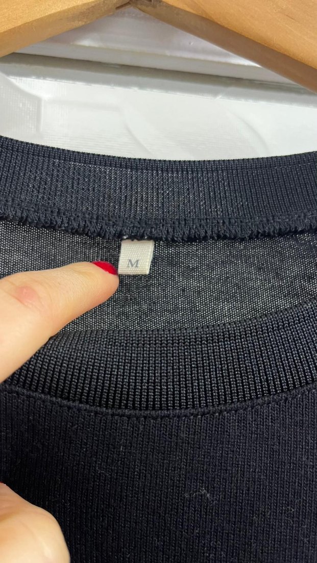 Siyah Payetli  Tişört - Görsel 3