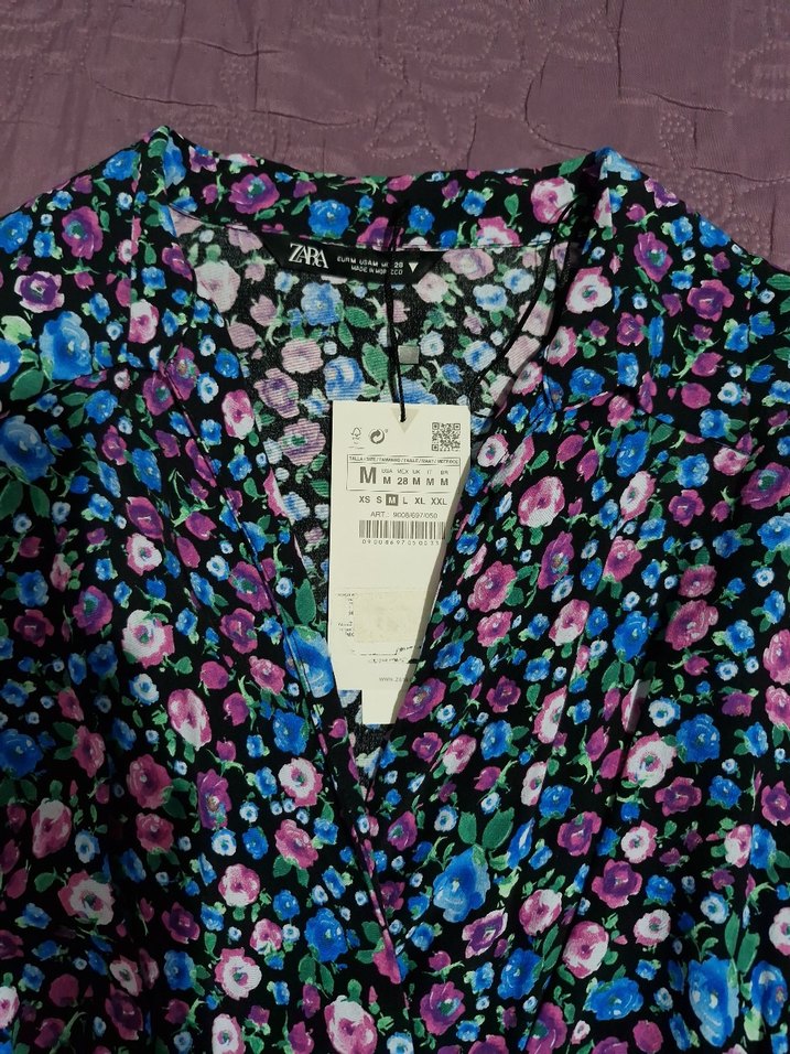 Çiçek Desenli V Yaka elbise - Görsel 4