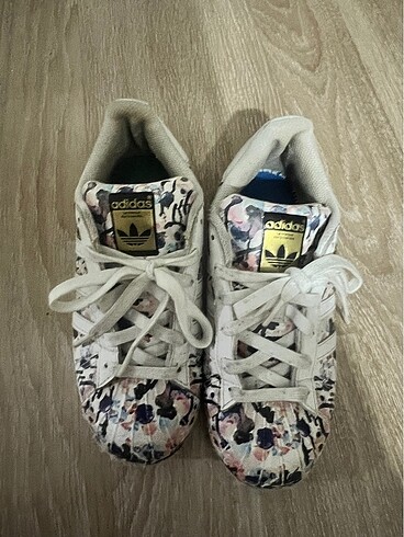 36 Beden beyaz Renk orjinal adidas superstar