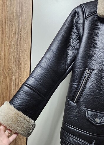 s Beden siyah Renk Stradivarius Kürklü Ceket